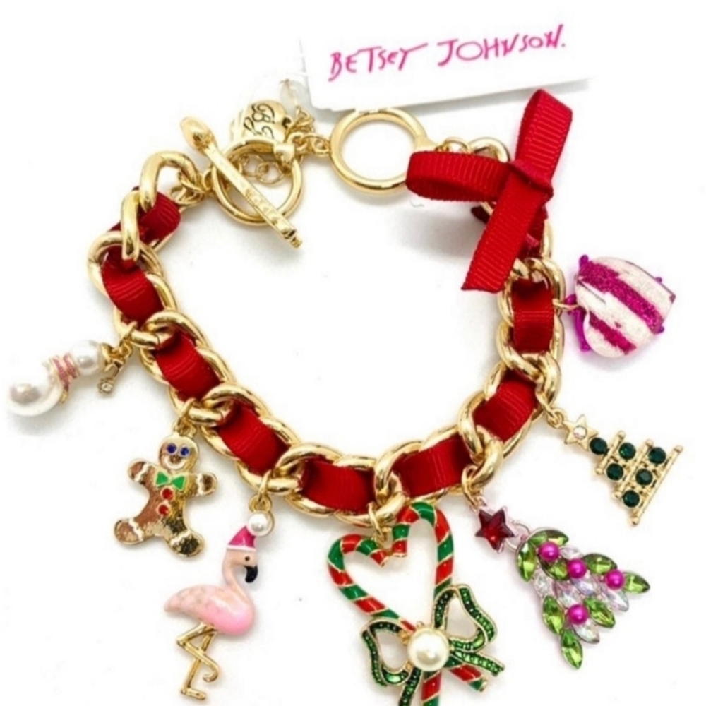 💚🔹️Betsey Johnson🔹️ Holiday Red  Velvet Ribbon Charm Bracelet